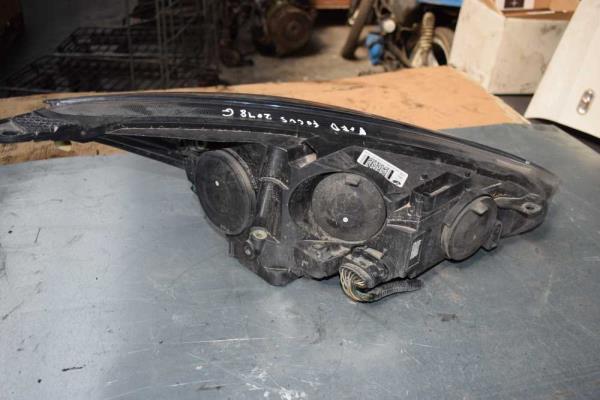 PHARE GAUCHE FORD - Vue 2